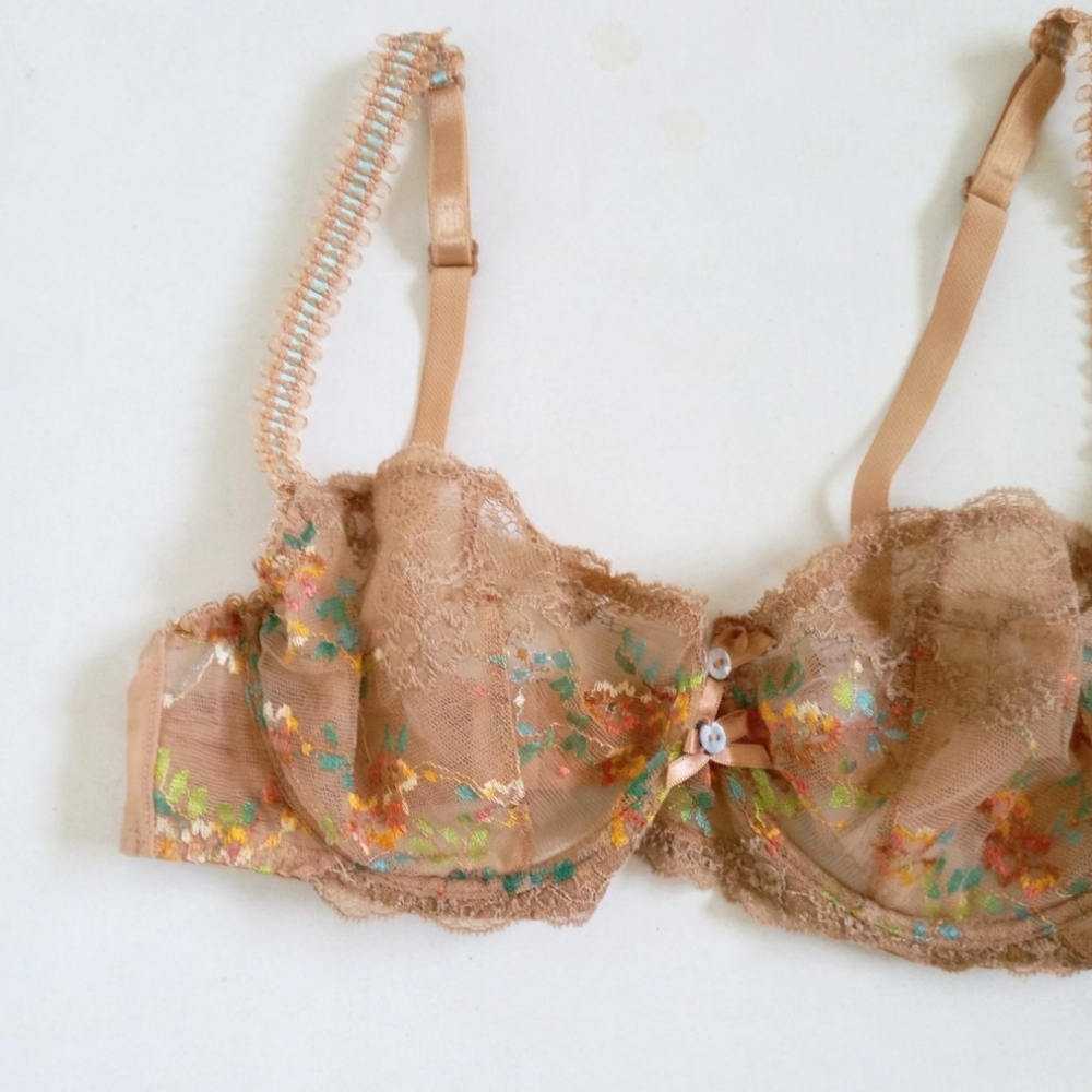 Lejaby (French luxury lingerie) tan lace mesh embroidered unlined bra